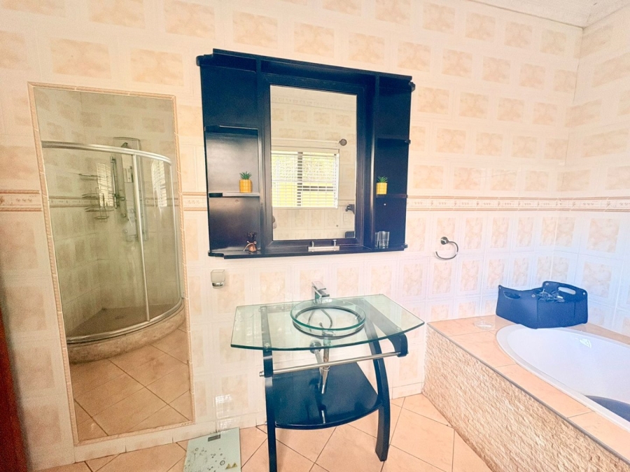 5 Bedroom Property for Sale in King Williams Town Central Eastern Cape